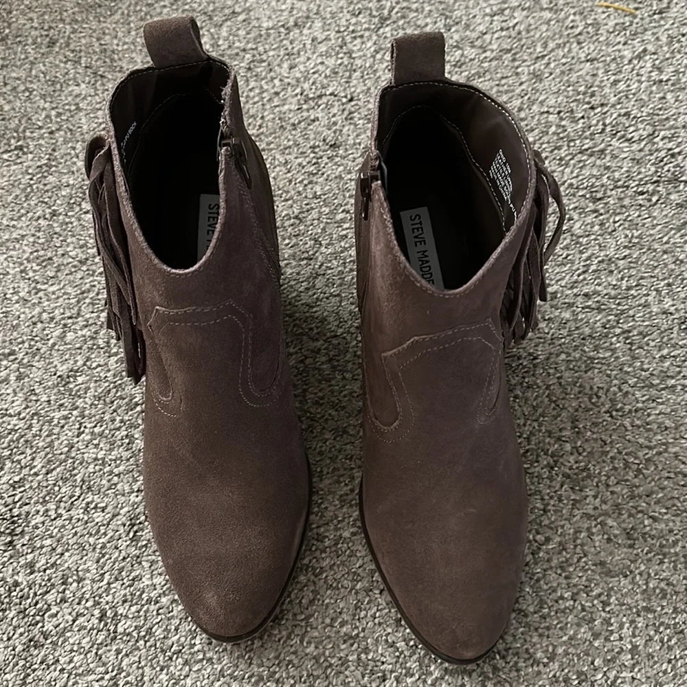 Steve Madden booties - Picture 2 of 7